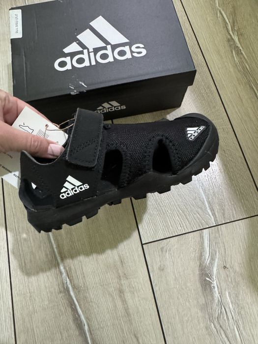 Нови оригинални детски сандали Adidas