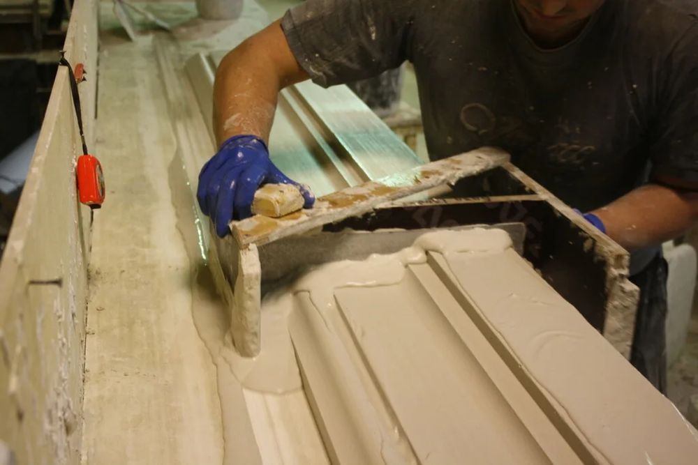 Гипсовая лепнина научим