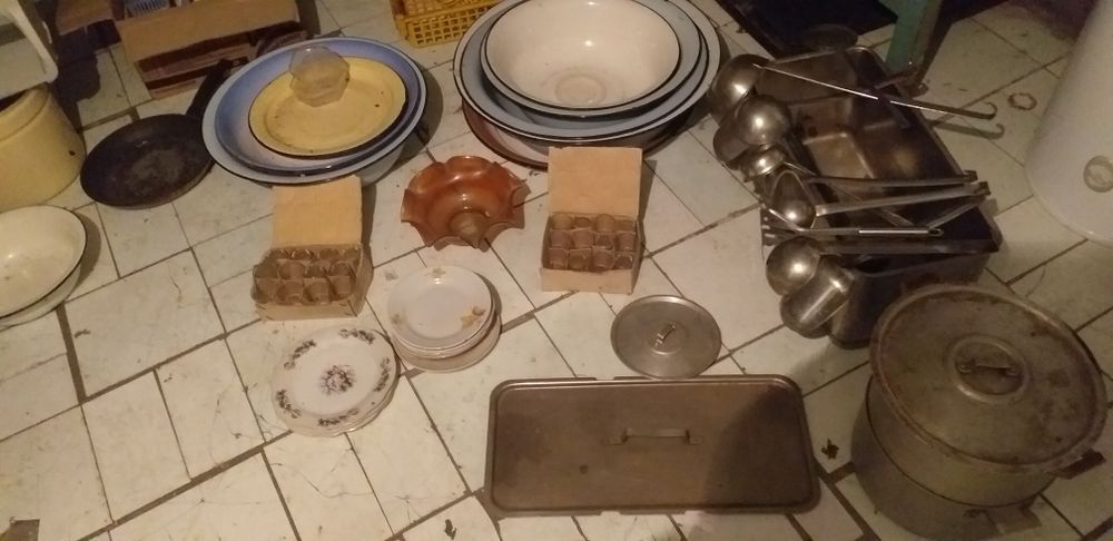 Продаём посуду б/у.