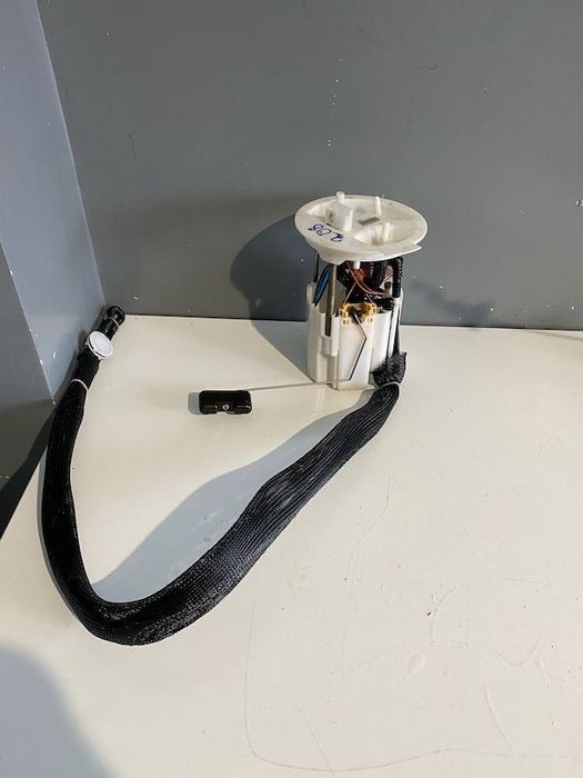 Supporto Coperchio Serbatoio Carburante Per Volvo S60 V60 S80 V70 XC70 XC60 XC90 – 31336424