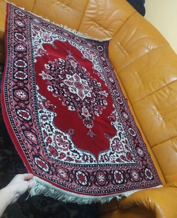 Cuvertură pat nouă. Dețin 2 bucăți. 200 lei bucata !