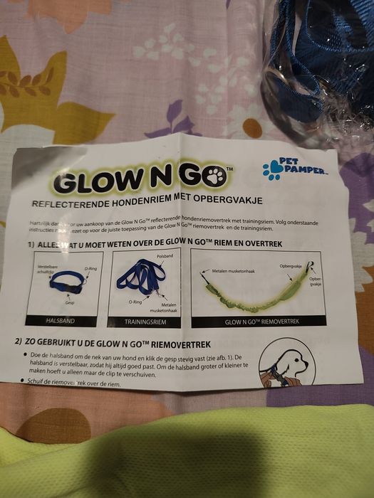 Pachet din 2 lese,din care una fluorescentă pentru noapte +zgardă