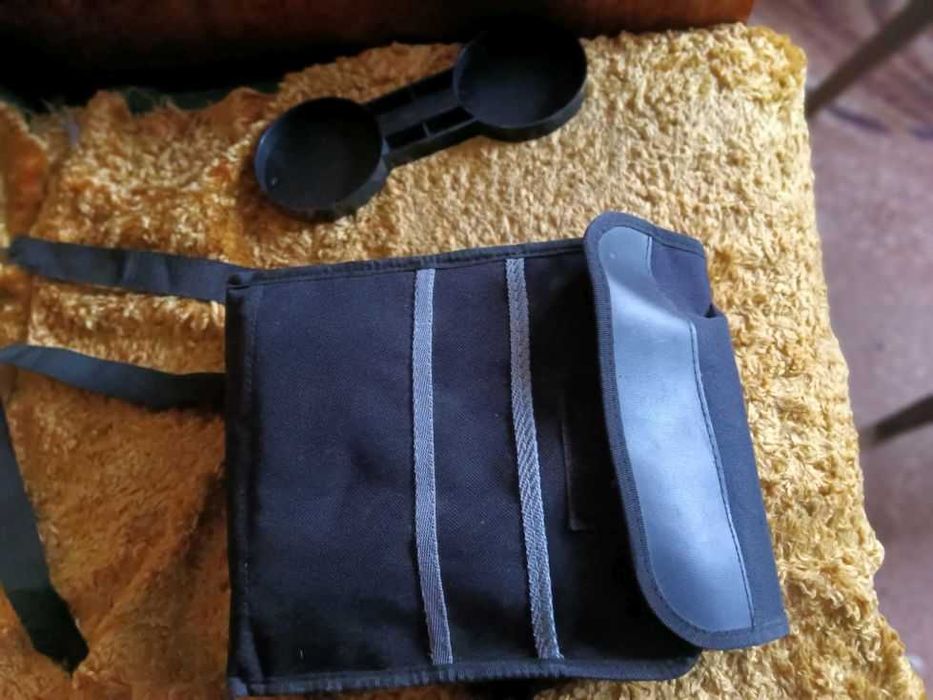 Висококачествен бинокъл в калъф, може да се добави статив