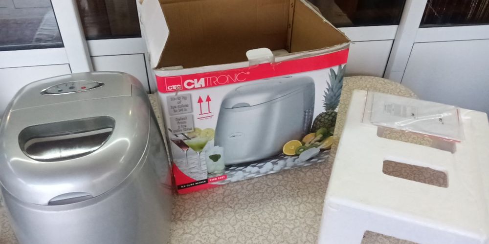 Продавам чисто нов ледогенератор