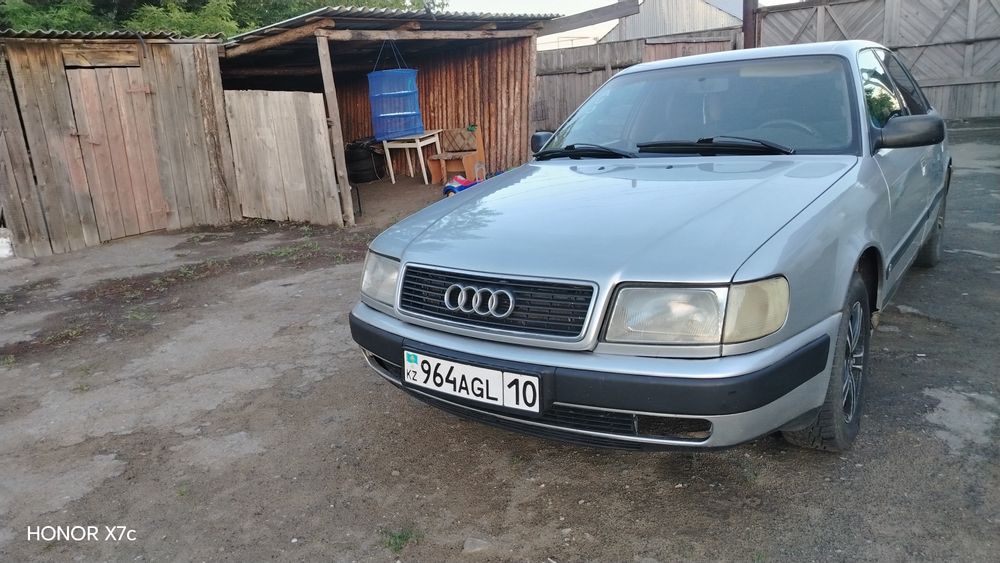 Ауди 100 с4 моно 2л.