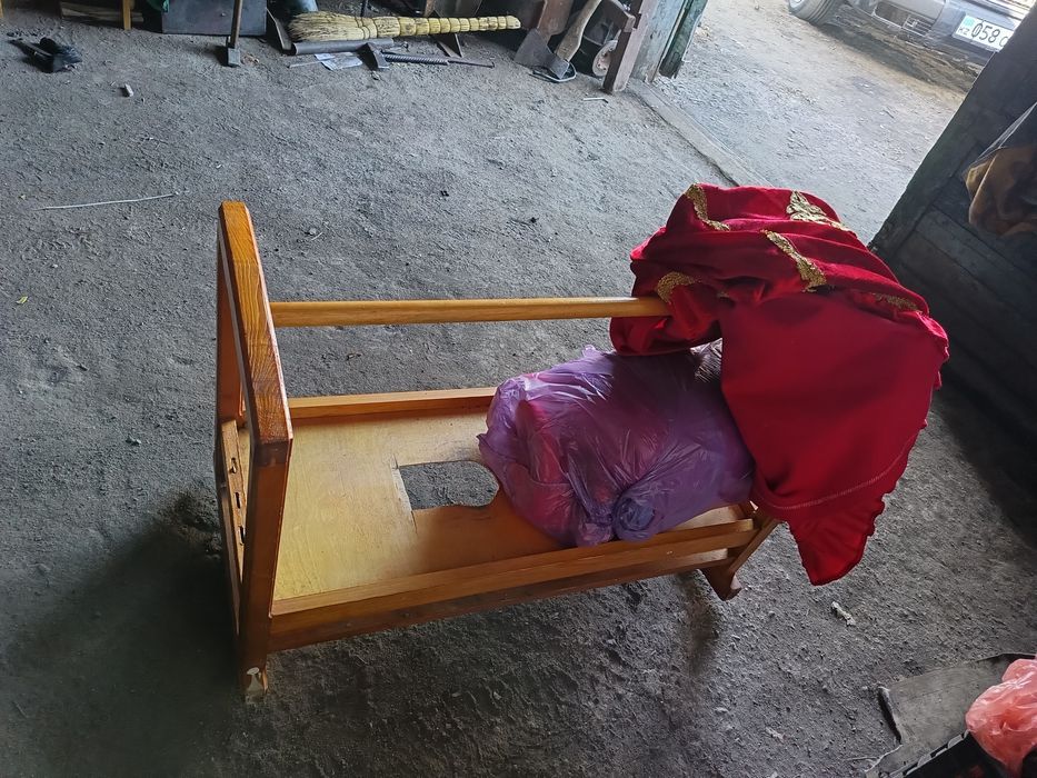 Бесік алам деушілер болса тегін алып кетсеңіздер болады