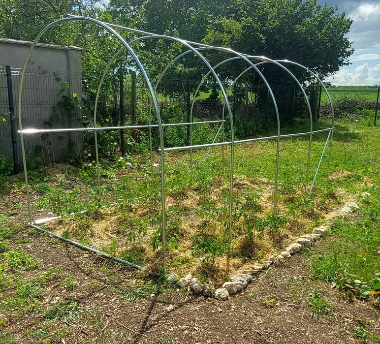 Оранжерия сглобяема 4×2×2 м (400×200×200 см) с 2 врати, 8 прозореца и UV защита