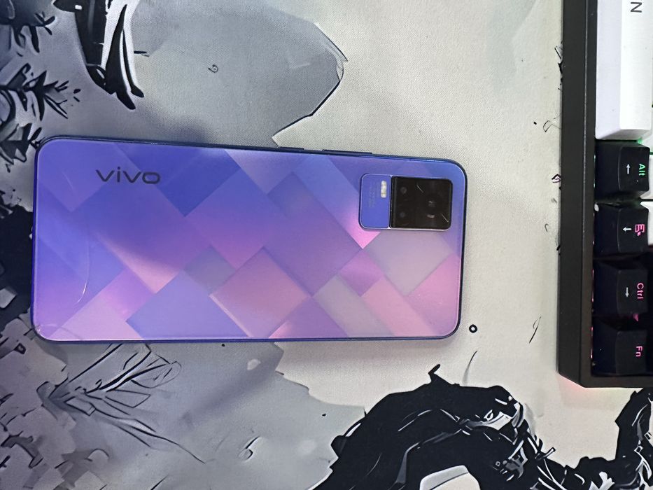 Продав телефон Vivo v21