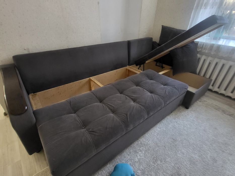 Срочно угловой диван