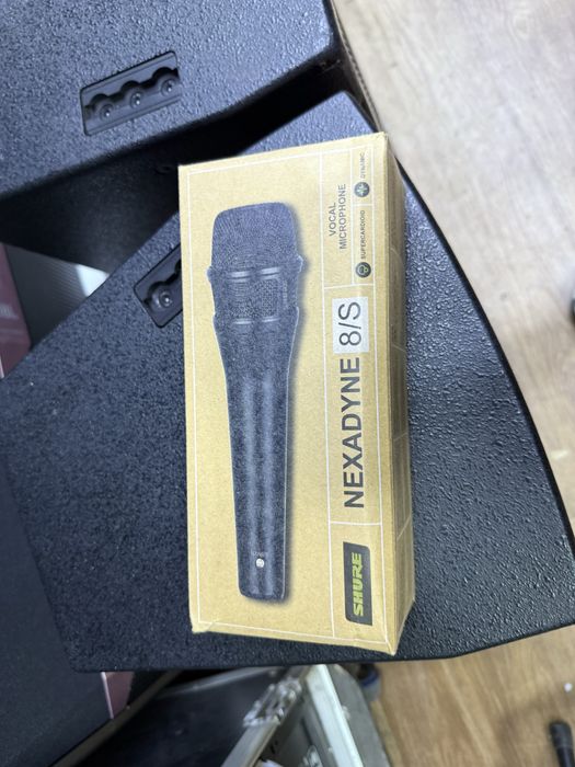 Вокальные проводные микрофоны | Для сцены, пения и караоке