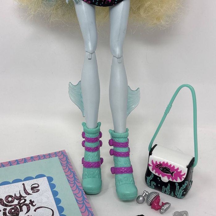 Лагуна Monster high