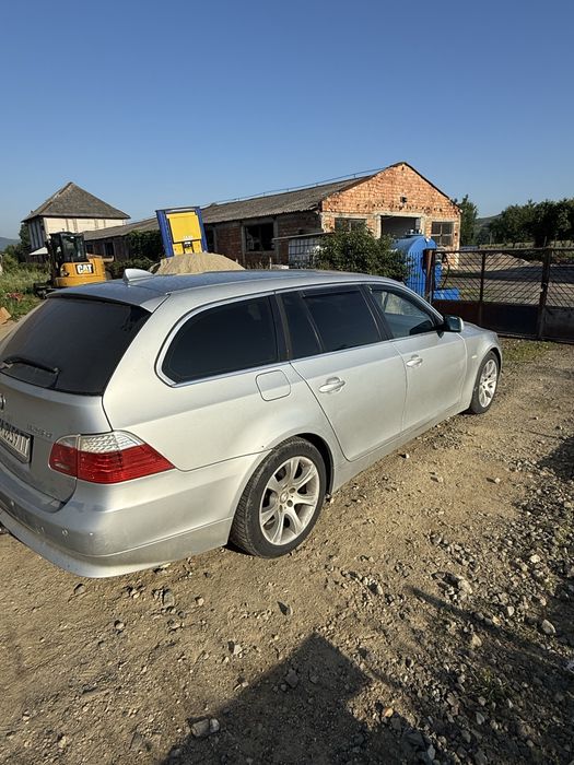 Salut vand sau schimb bmw e 61 !