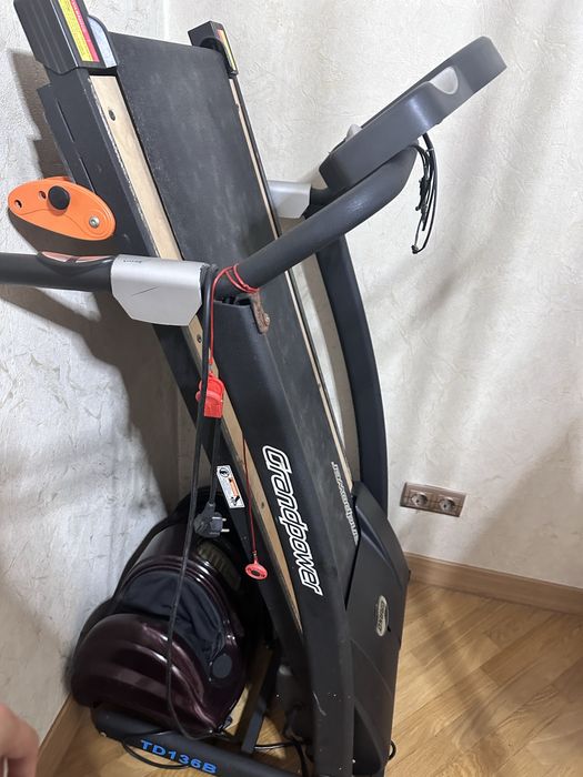 Срочно продается беговая дорожка