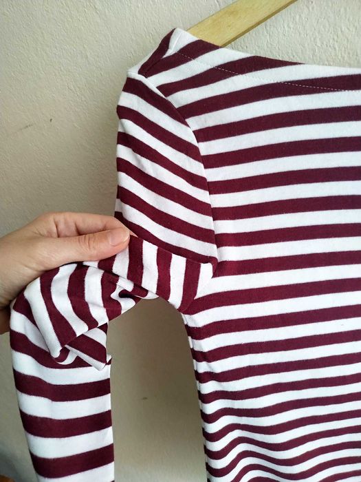 Блуза на винен десен с гръб тип балерина на марка GAP