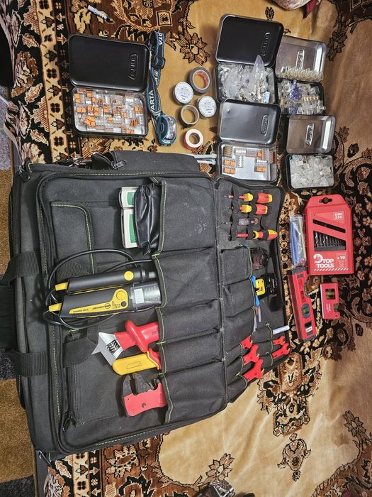 Vand geanta scule electrician complet utilata