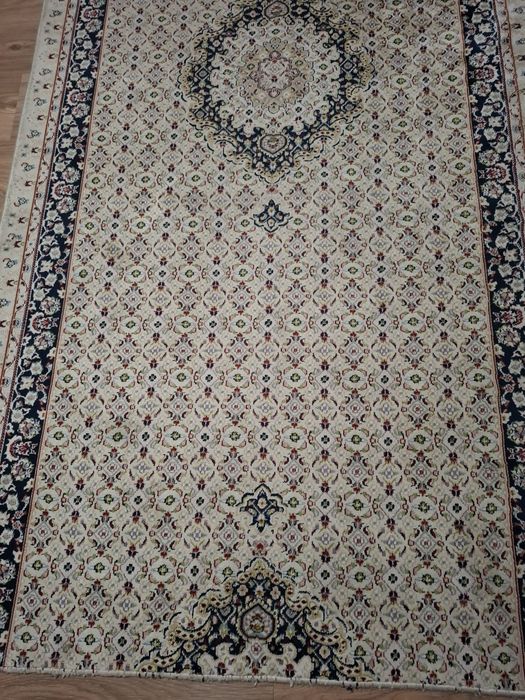 Палас ,универсальный