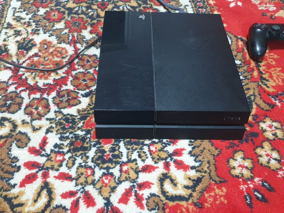 Ps 4 с дисками и джостиками