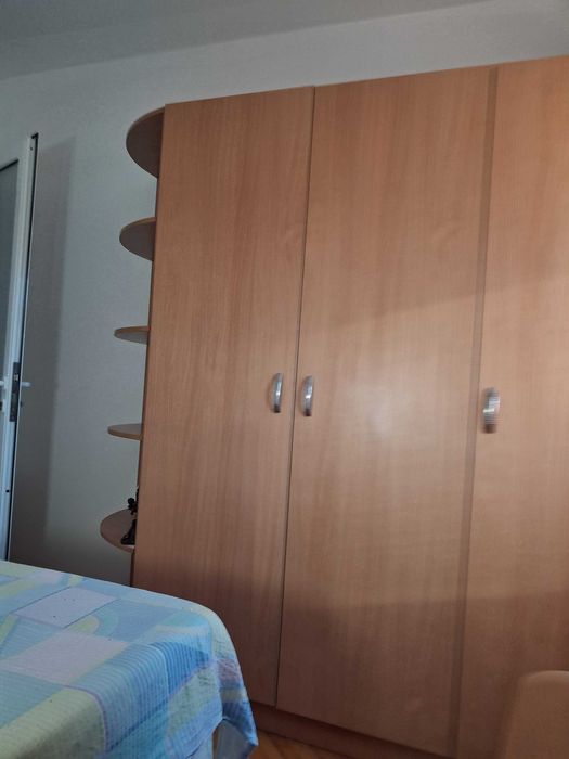 Apartament cu 3 camere de inchiriat