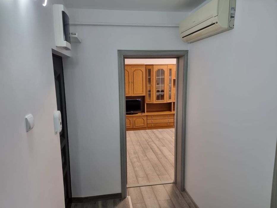 De inchiriat apartament 2 camera zona Ireg