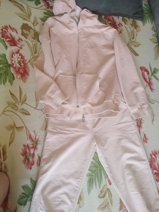 Спортивные костюмы, брюки на девочку