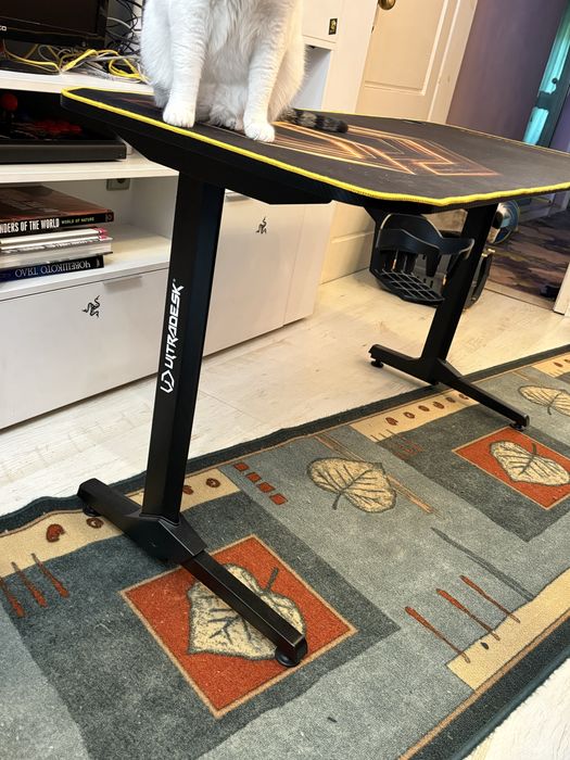 Гейминг бюро Ultradesk - Frag V3, златисто