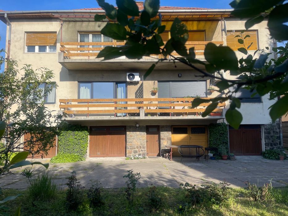 Apartament 3 camere satu mare la cheie