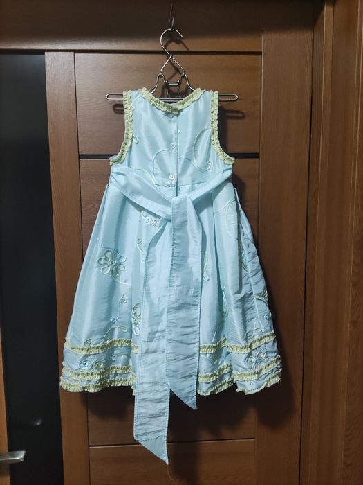 Нарядное платье для девочки