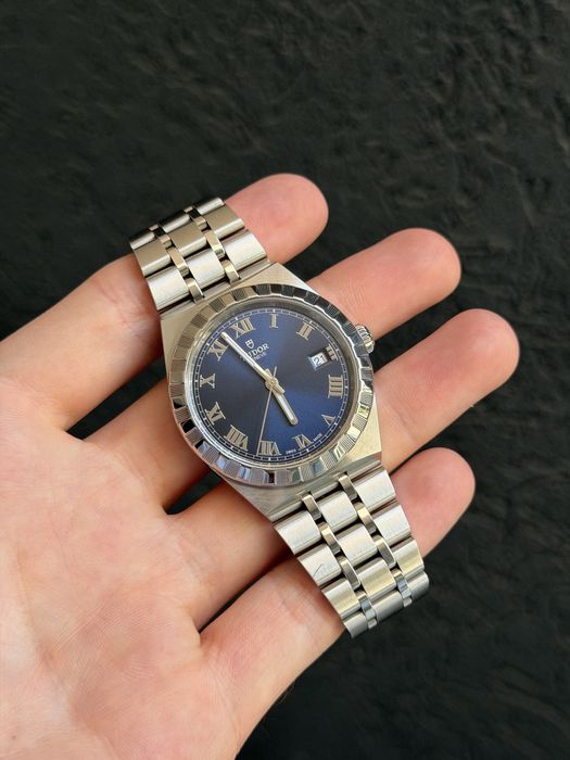 Унисекс автоматичен часовник Tudor Royal Date 28500 38mm