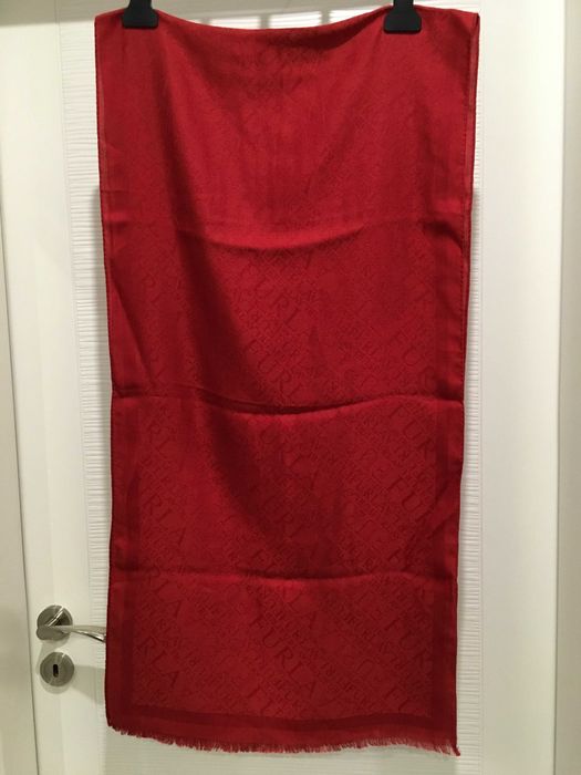 FURLA лого шал в червено