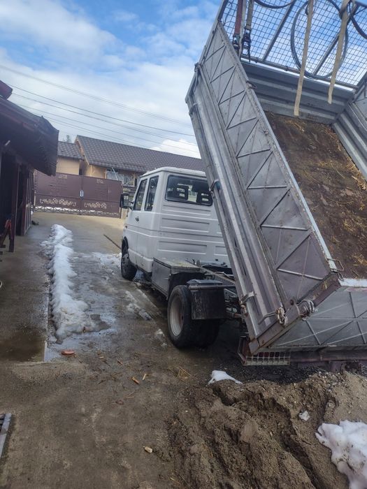 Vând Iveco daily basculabil