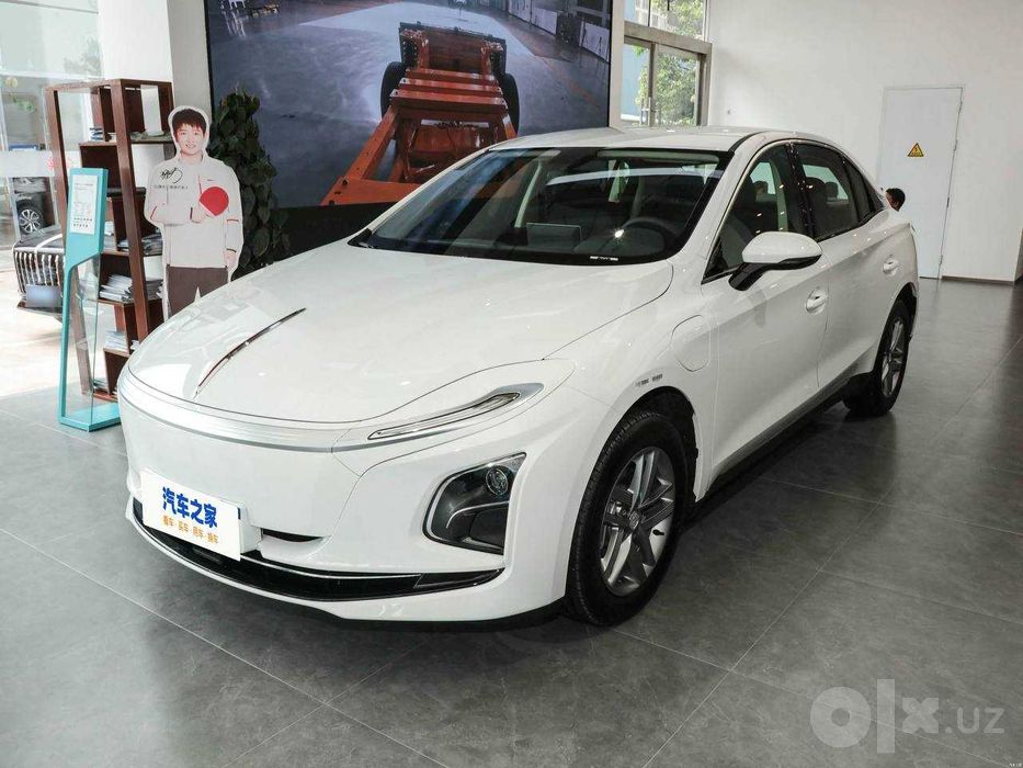 Hongqi eqm5 500 km 2026 новый