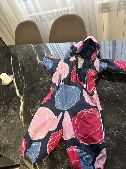 Продам зимний комбез на девочку