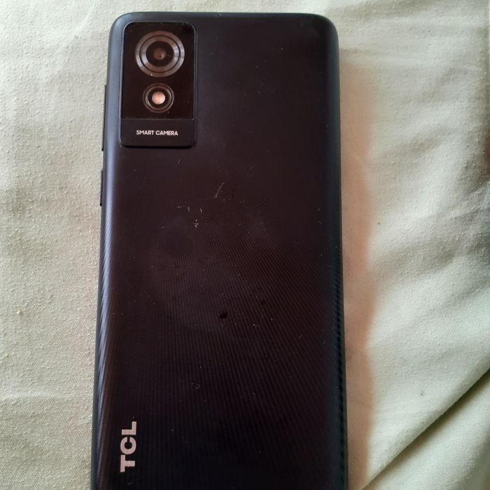 Vând telefon tcl