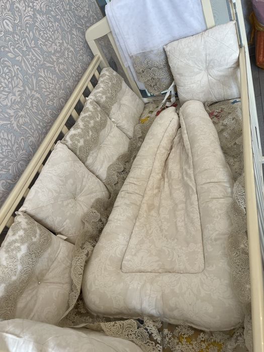 Продам Детскую кроватку+пост.комплект