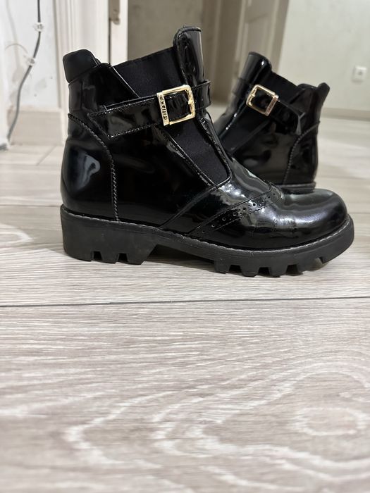 Демисезонная обувь на девочку