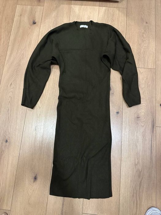 Продам платья и юбку размера xs-s разных брендов Mango, H&M, GJ