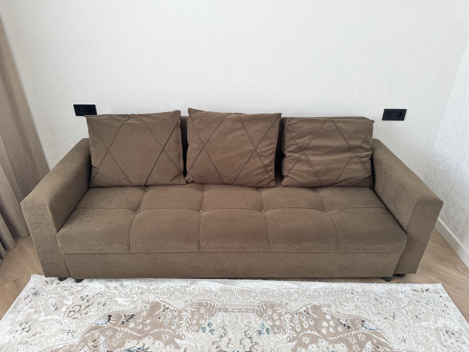 Продам диван, Сафа почти новый.