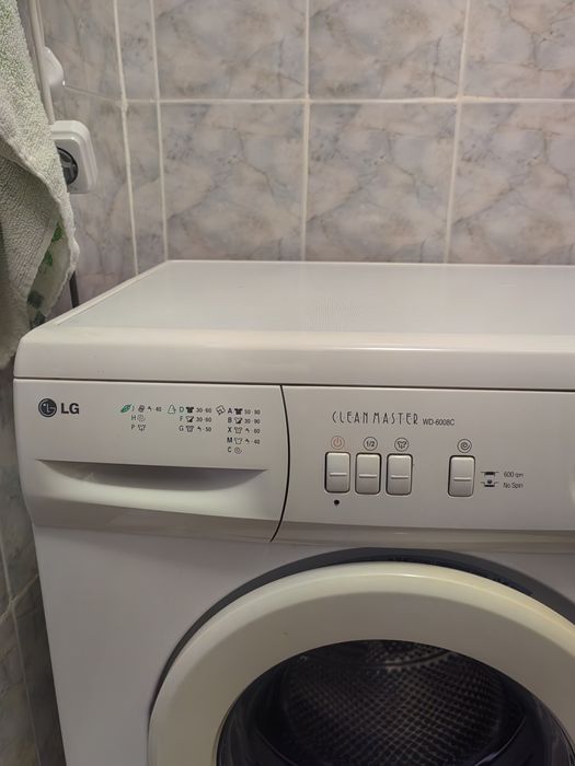 Продам стиральную машинку