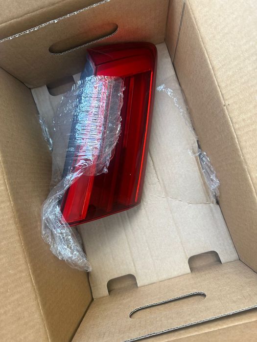 Оргинални фарове за BMW 5та серия седан F90