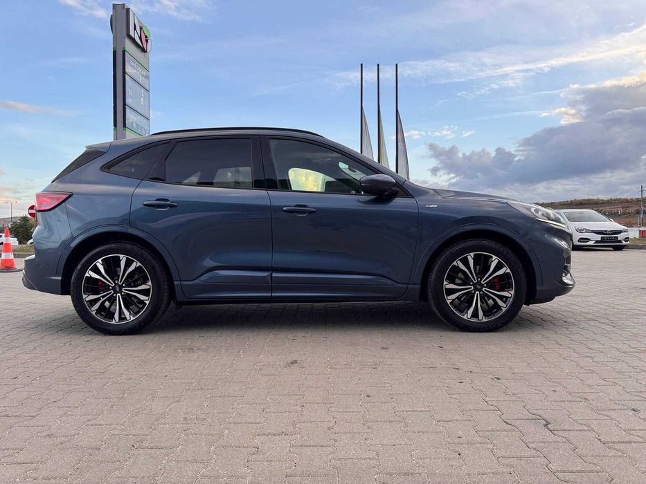 FORD Kuga 2020 — imagine 2