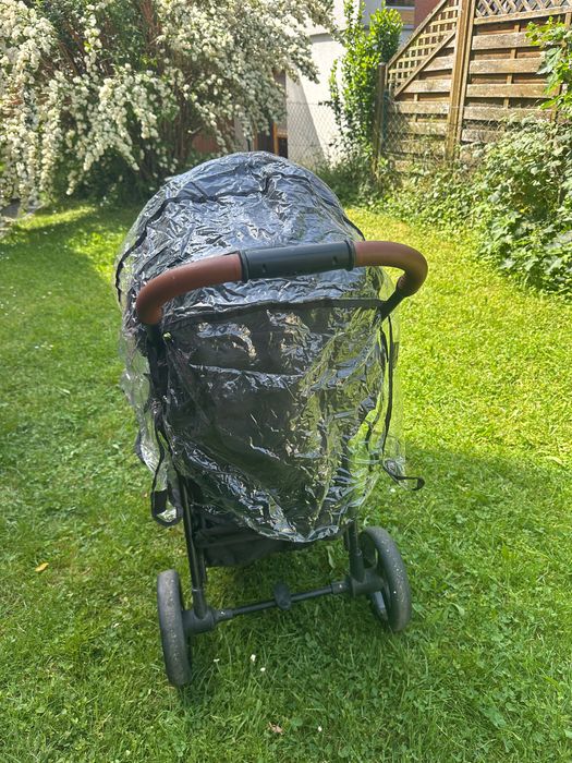 Vând Cărucior kinderkraft grande plus