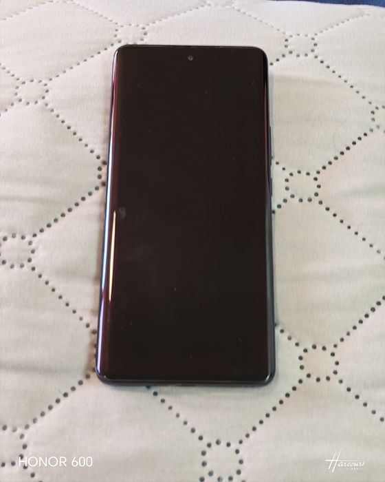 Продавам Huawei nova 9