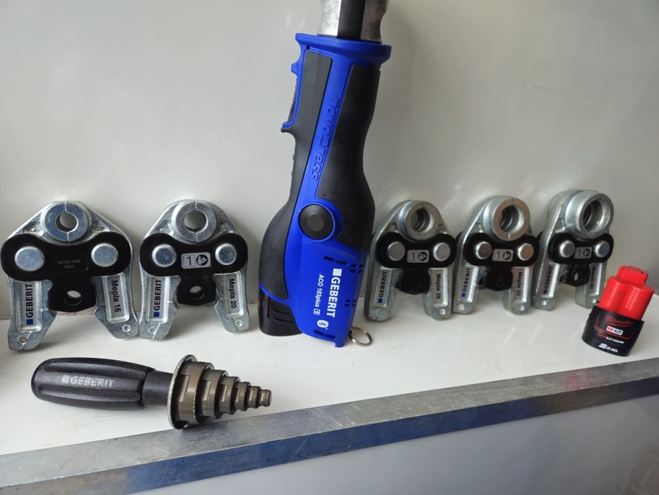 Presă sertizare NovoPress Geberit Aco 103 Plus BT stare ca nou