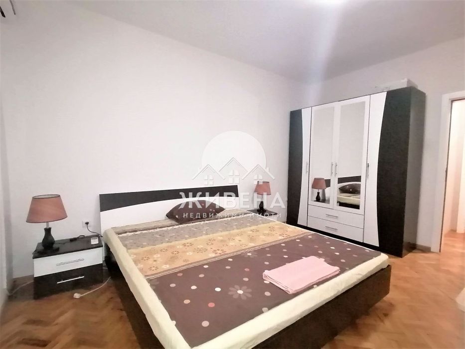 Дава се под наем Тристаен апартамент в Варна, Център - 100 кв.м за 1000 € - Снимка #11