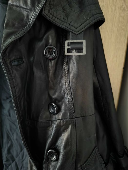 Черни кожени палта в отлично състояние, размер S - по 20 лв.