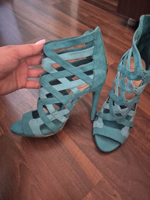 Sandale bershka toc subțire elegante turqoise noi