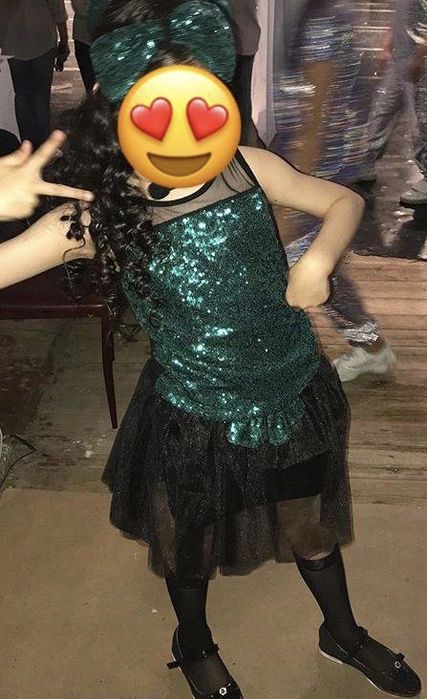 Продам костюм праздничный