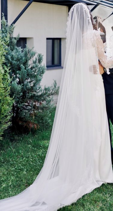 Rochie de mireasă din mătase naturală, cu voal Chantilly de 2,5 m