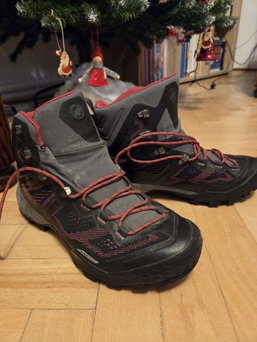 Ghete drumetie Mammut Ducan High GTX® Women
Încălțăminte femei
Stoc ep