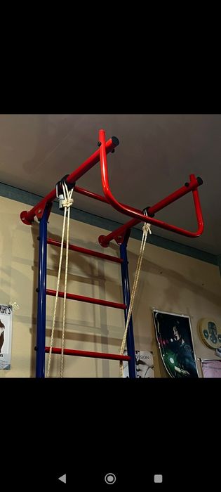 Шведская стенка.